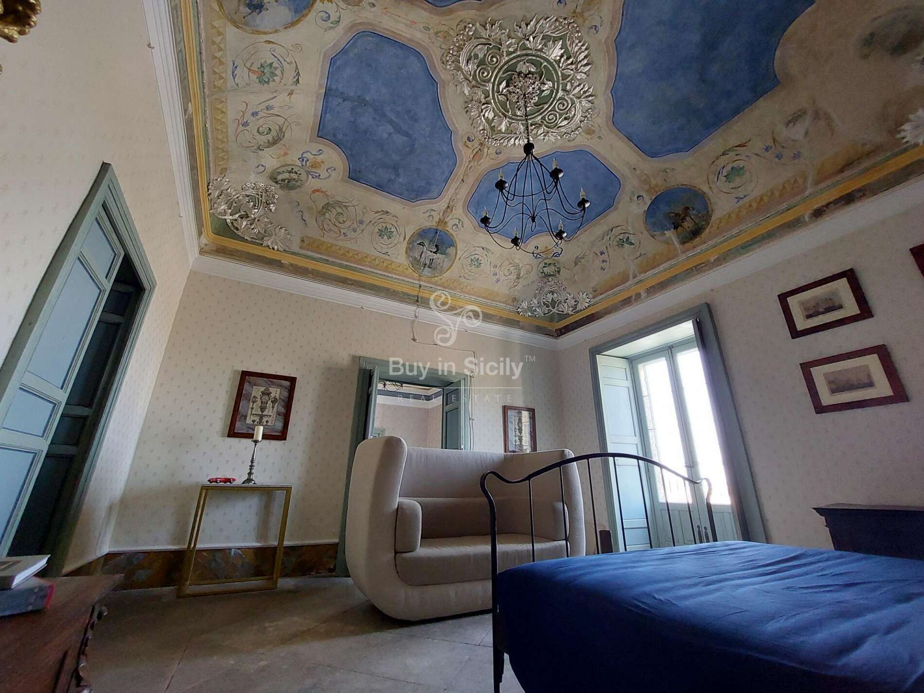 Historic aristocratic palace, with garden and terraces with a breathtaking view, located in Vizzini.